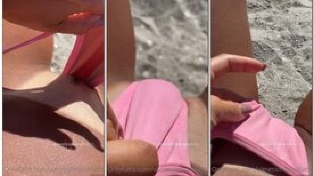 ⁣Vanessinha Vailatti masturbando a buceta na praia de dia